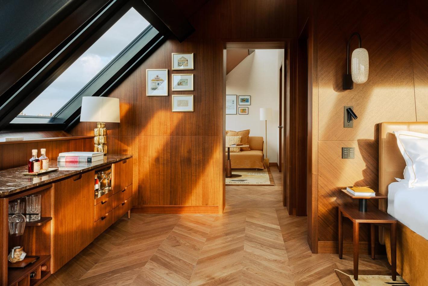 The Nest Suite Parisian rooftops View Atelier